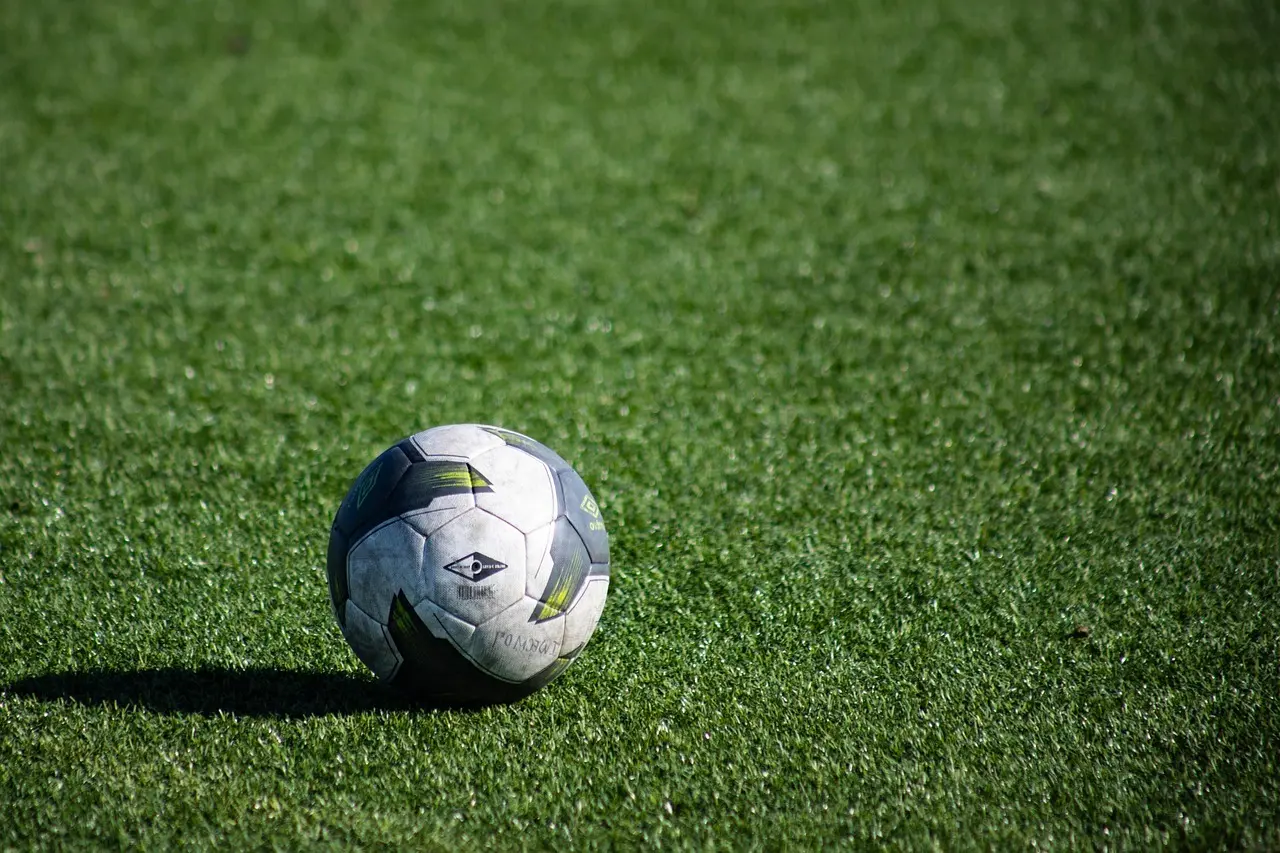 Effektive udebesejre og målbonanza præger J2 League – Runde 5