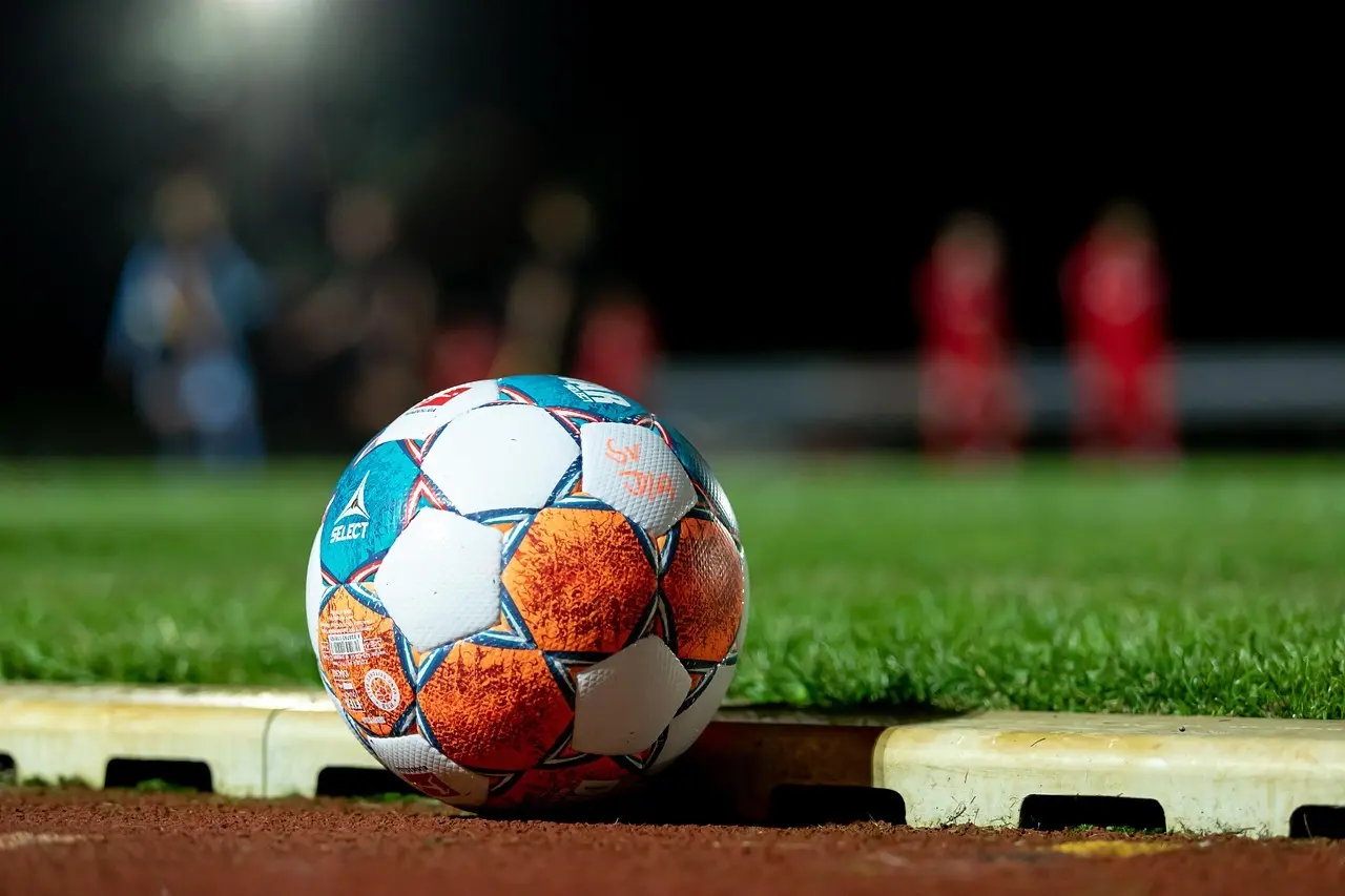 J2 League runde 23: Sen udligning, klare hjemmesejre og en femmåls-forevisning